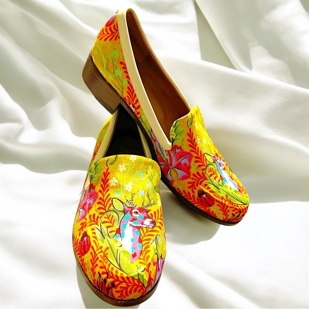 Ladies SIZE 8.5……TULA PINK…..Customized Slip On Loafers.…..MAYPIE